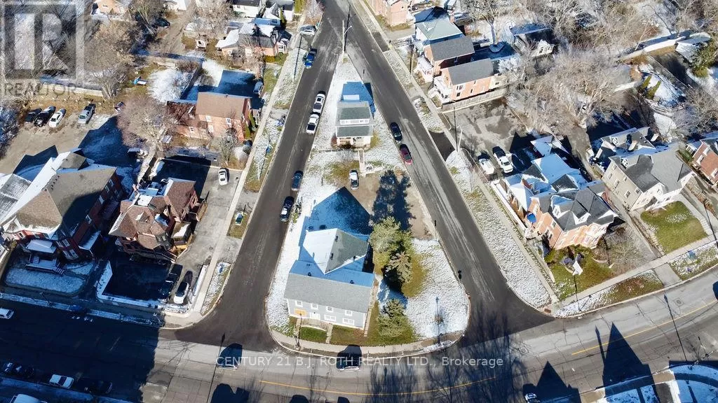 Other for rent: 194 Dunlop Street E, Barrie, Ontario L4M 1B4