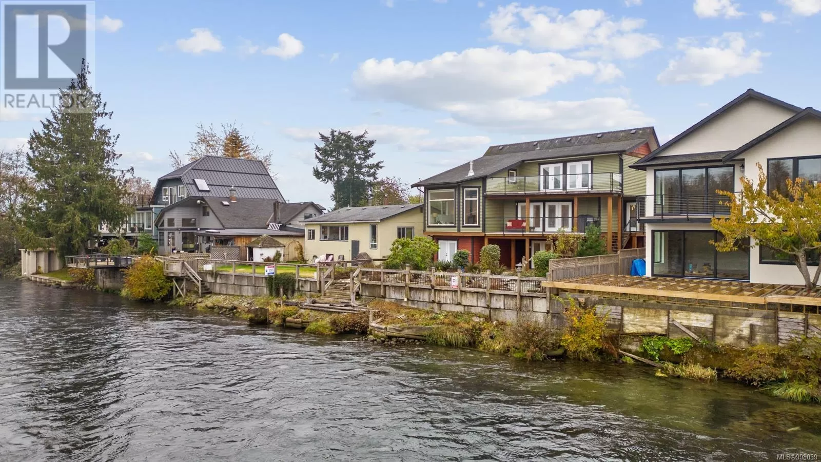 House for rent: 1940 19th Ave, Campbell River, British Columbia V9W 4M7