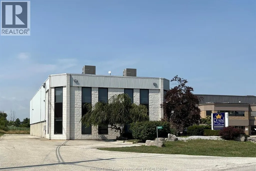 1945 Blackacre Drive, Tecumseh, Ontario N0R 1L0