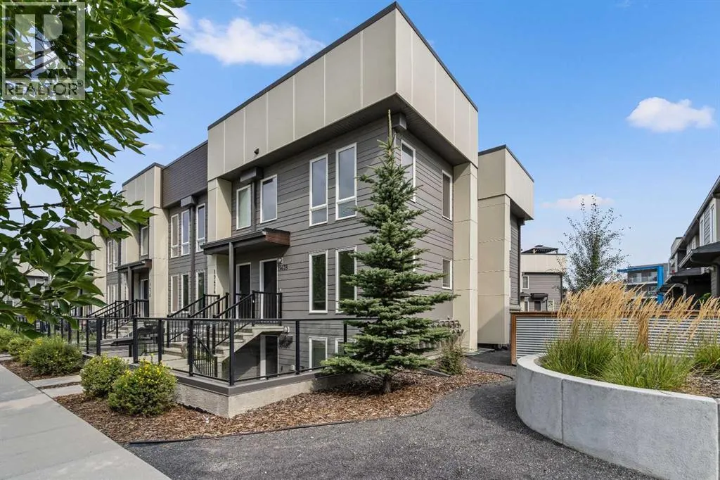 Row / Townhouse for rent: 19478 37 Street Se, Calgary, Alberta T3M 2W9