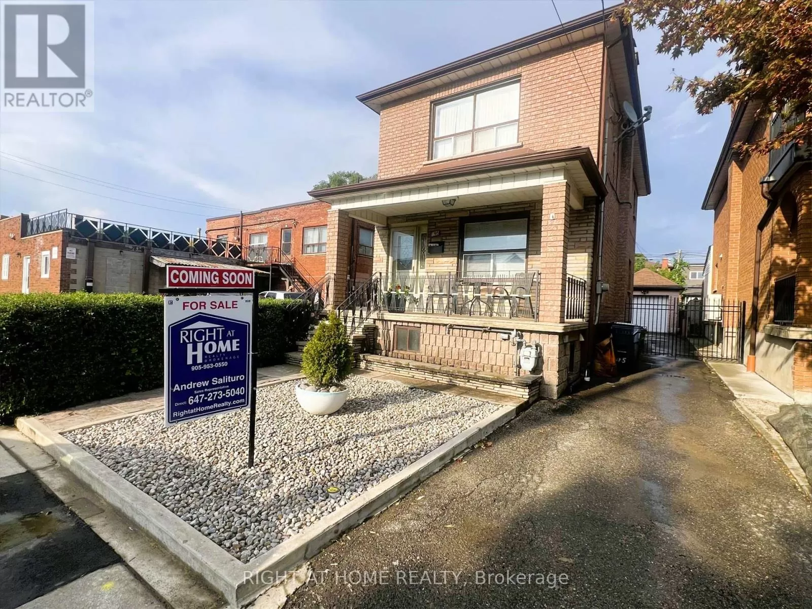 House for rent: 195 Rosethorn Avenue, Toronto, Ontario M6N 3L3