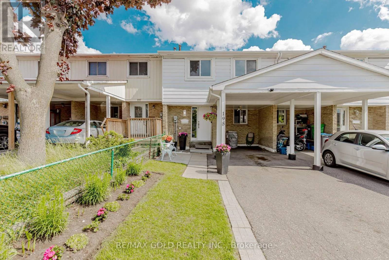 Row / Townhouse for rent: 195 Royal Salisbury Way, Brampton, Ontario L6V 3J5