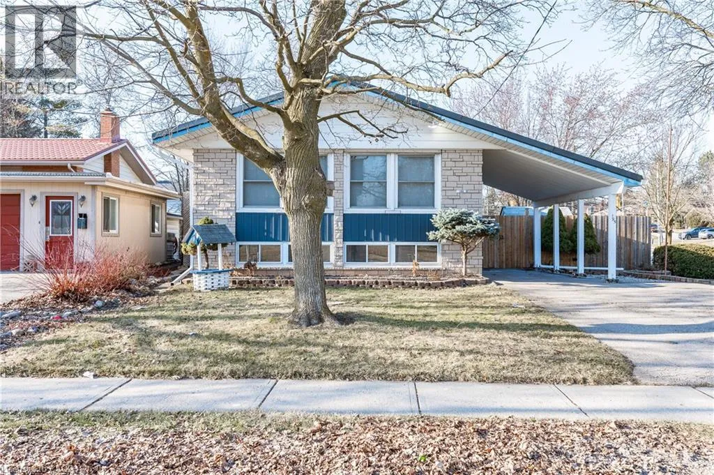 House for rent: 195 Village Road Unit# Upper, Kitchener, Ontario N2M 4L3