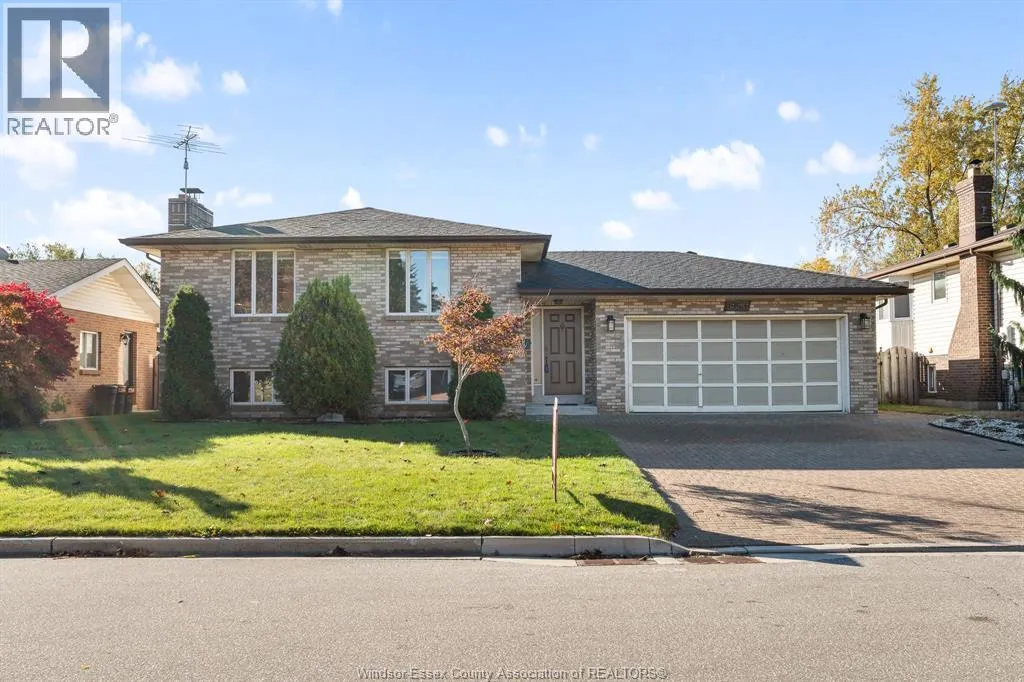 House for rent: 1953 Edgemore Avenue, LaSalle, Ontario N9H 2J6