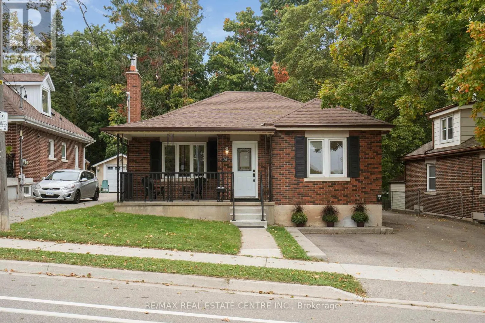 Duplex for rent: 196 Silvercreek Parkway S, Guelph, Ontario N1H 3S7