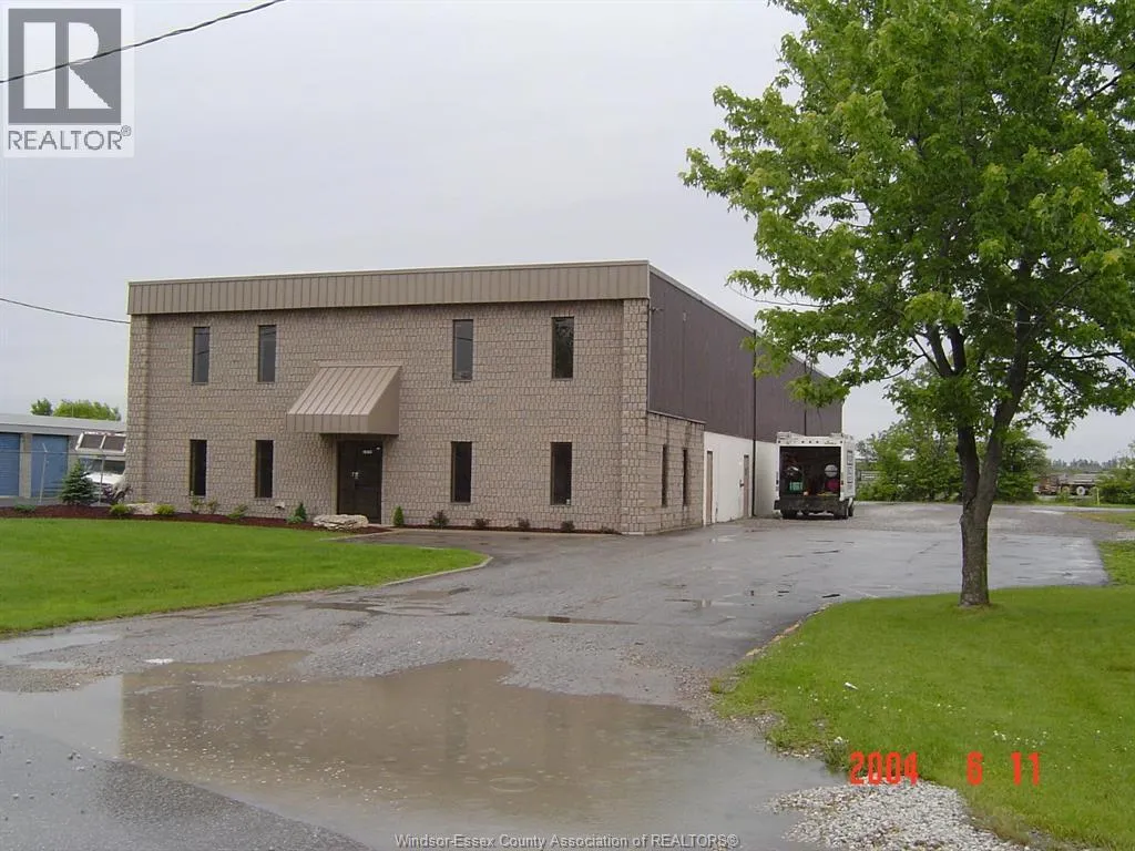 1960 Halford Drive, Tecumseh, Ontario N9A 6J3