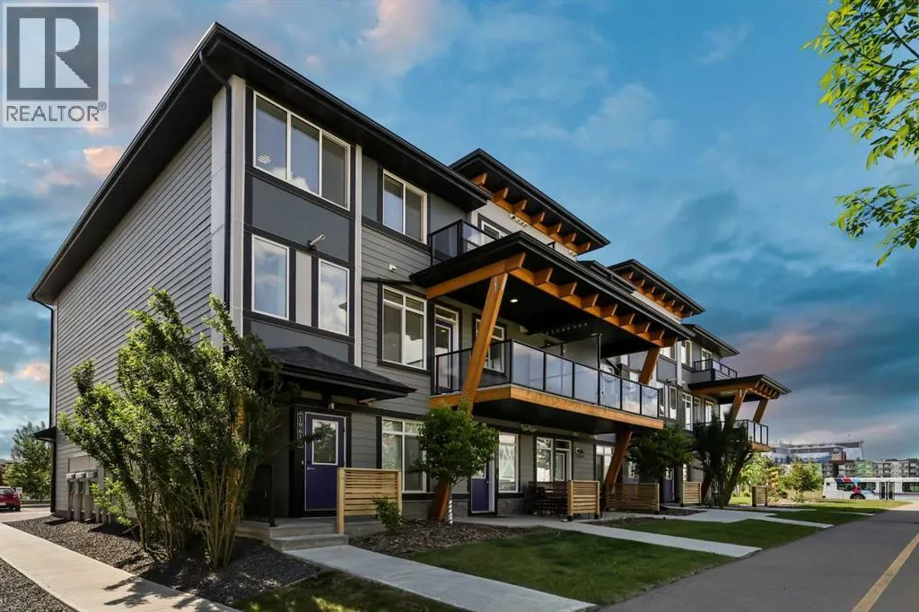 Row / Townhouse for rent: 19617 45 Street Se, Calgary, Alberta T3M 3A7