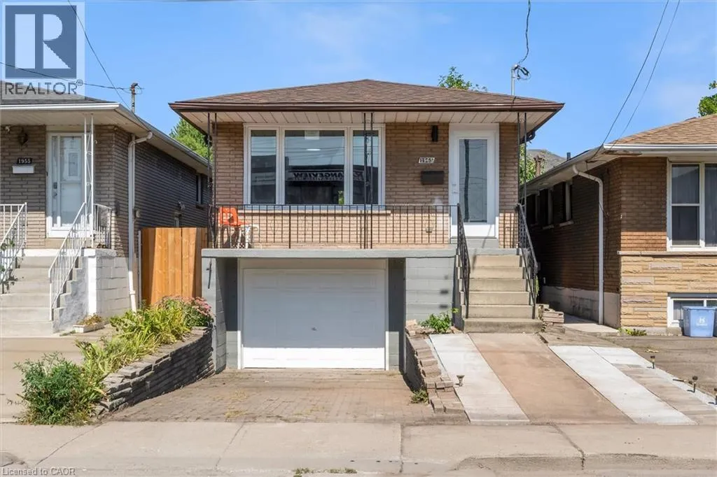 House for rent: 1965 Brampton Street, Hamilton, Ontario L8H 3S6