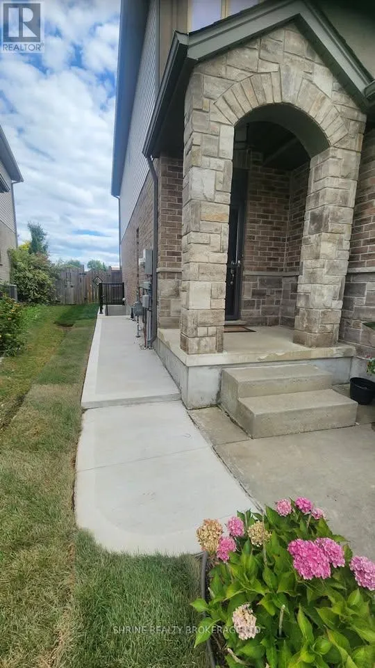 House for rent: 1972 Cherrywood Trail, London North, Ontario N6H 0C9