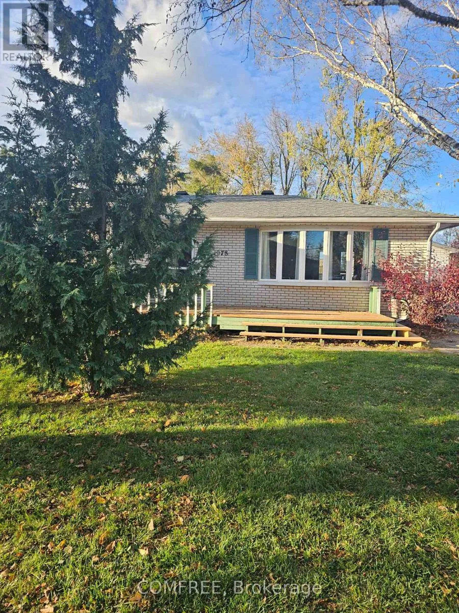 House for rent: 1978 Victoria Street, Innisfil, Ontario L9S 1K2