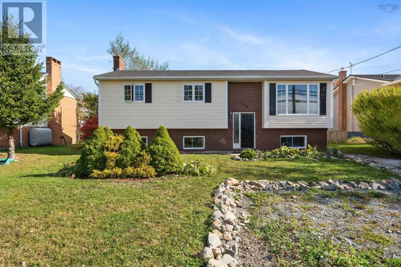 House for rent: 198 Caldwell Road, Dartmouth, Nova Scotia B2V 1V3