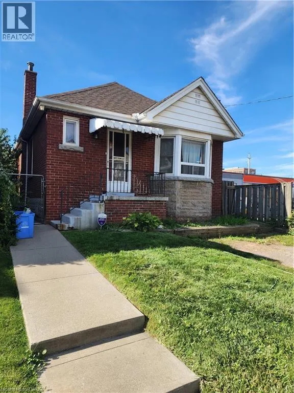 House for rent: 199 Stirton Street, Hamilton, Ontario L8L 6G7