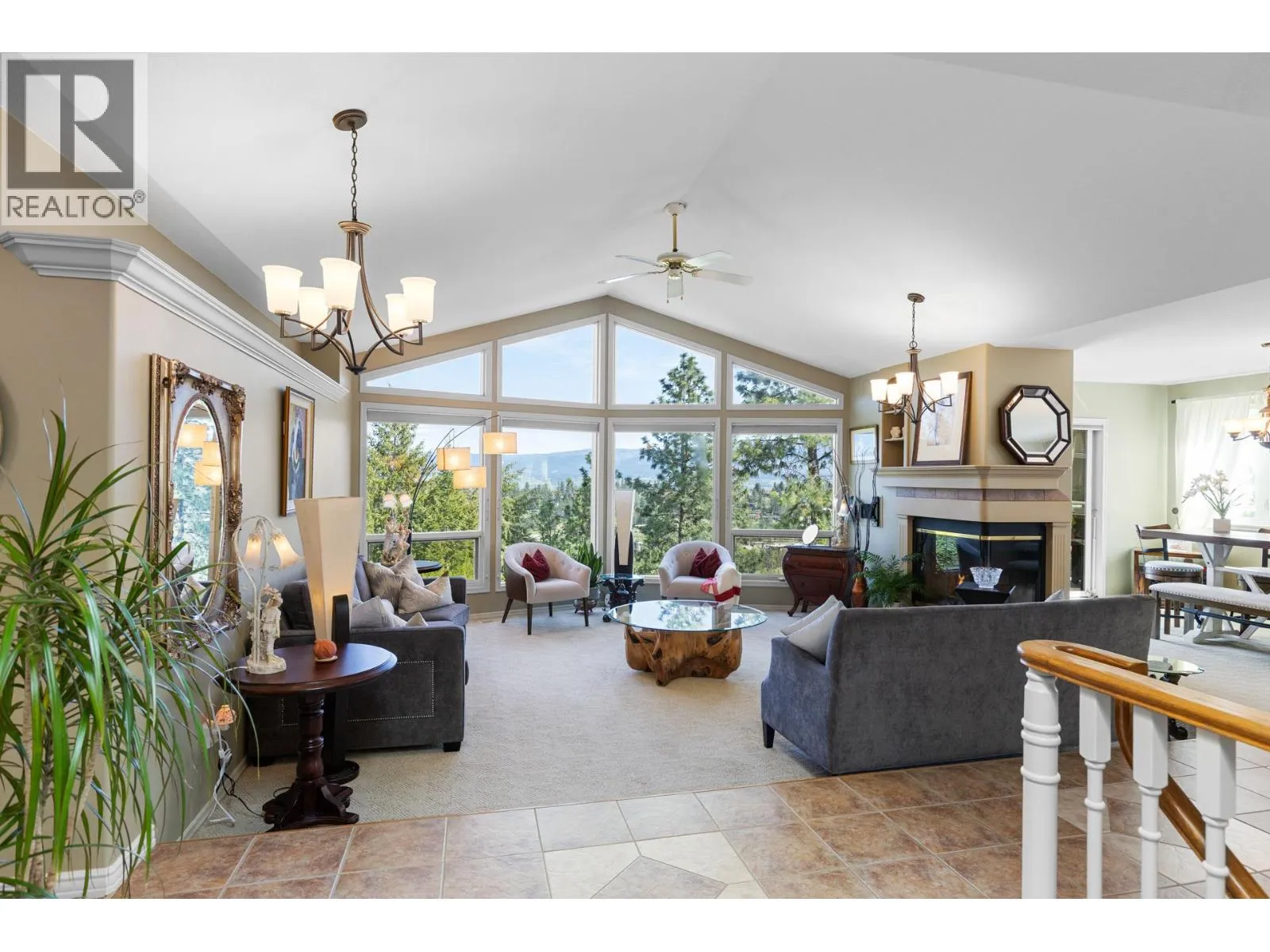 House for rent: 1991 Horizon Drive, West Kelowna, British Columbia V1Z 3L3