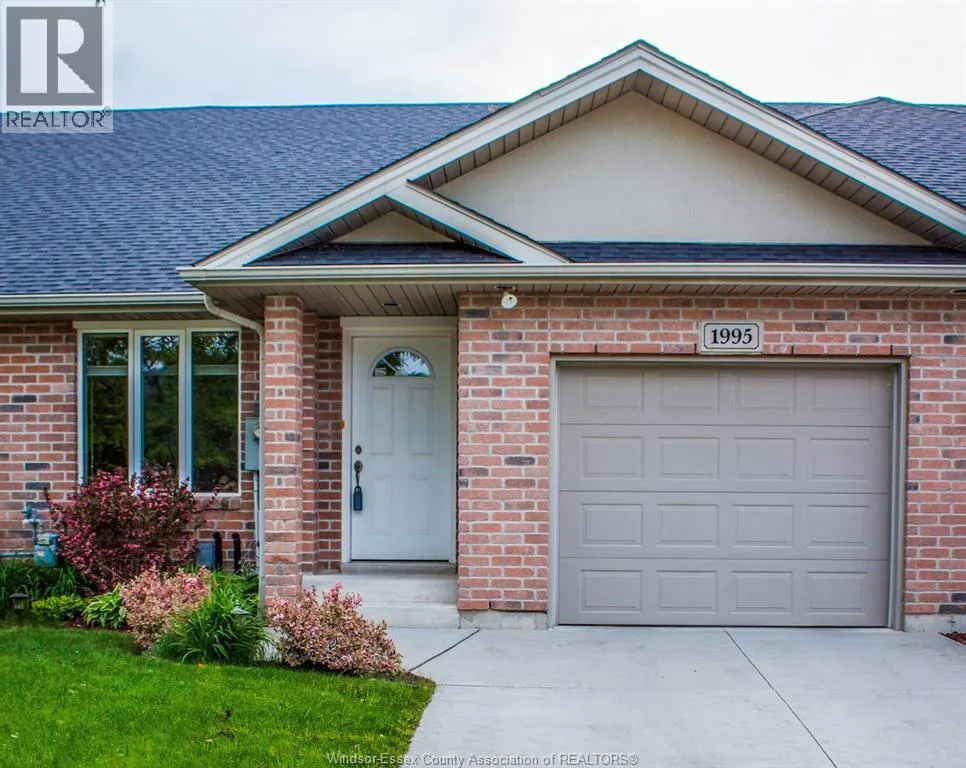 Row / Townhouse for rent: 1995 Venetian, Windsor, Ontario N8P 2A1