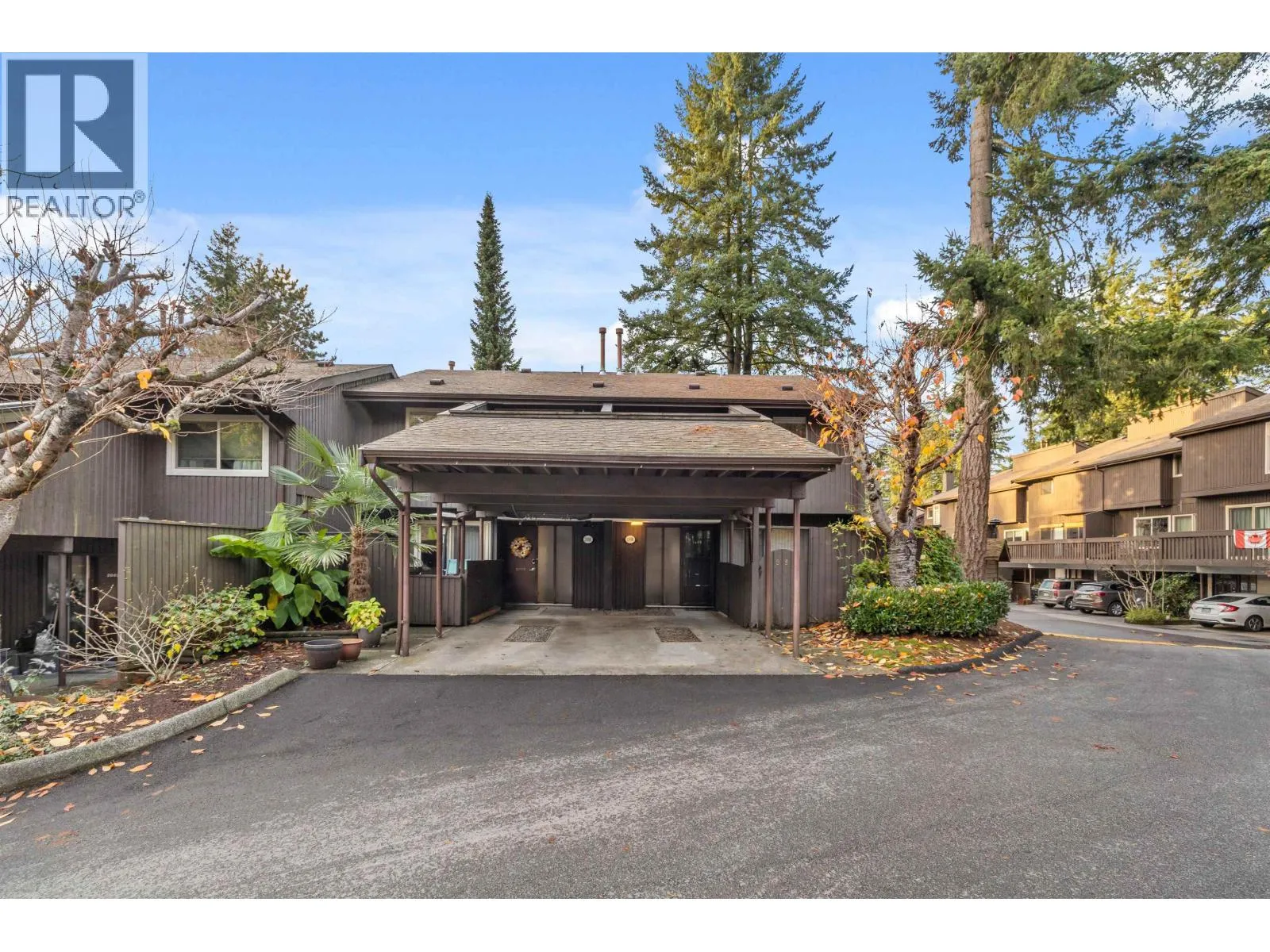 Row / Townhouse for rent: 1998 Purcell Way, North Vancouver, British Columbia V7J 3K3