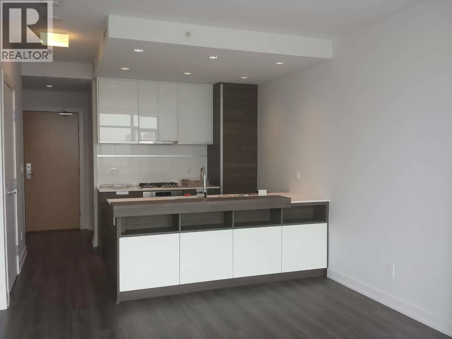 Apartment for rent: 19xx 4688 Kingsway, Burnaby, British Columbia V5H 0E9