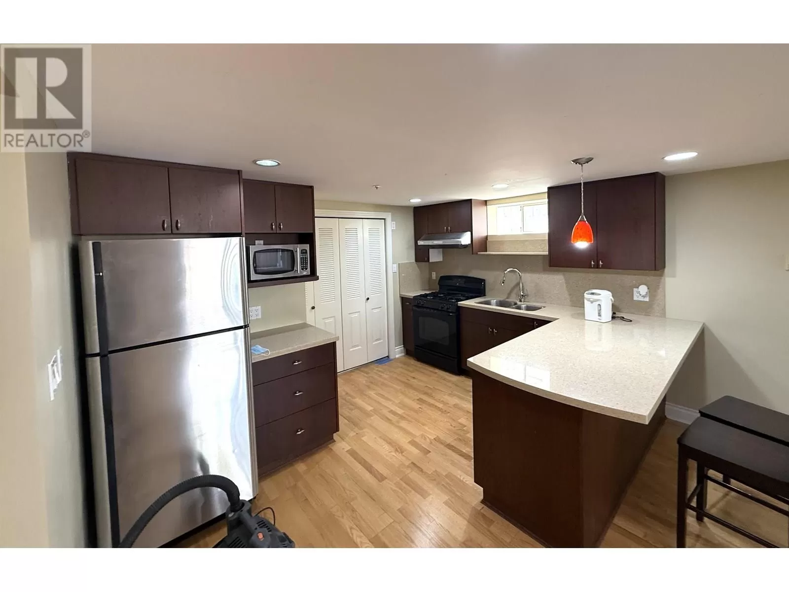 19xx West 44 Avenue, Vancouver, British Columbia V6X 1C3