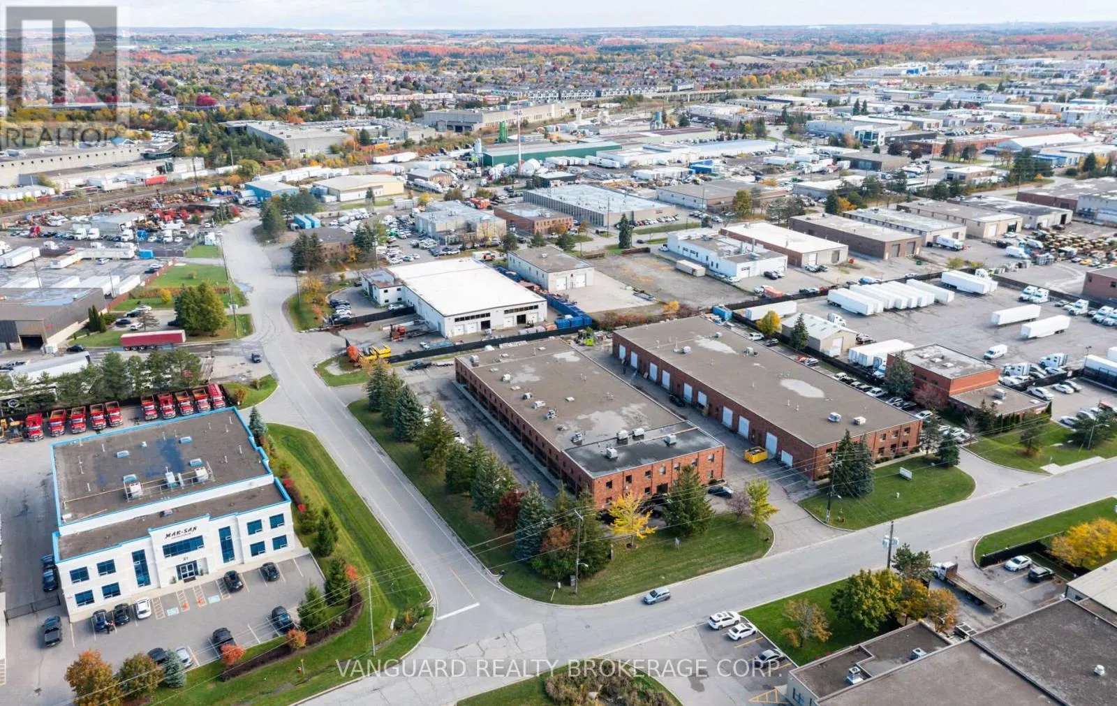 Multi-Tenant Industrial for rent: 1a - 13 Holland Drive, Caledon, Ontario L7E 1G4