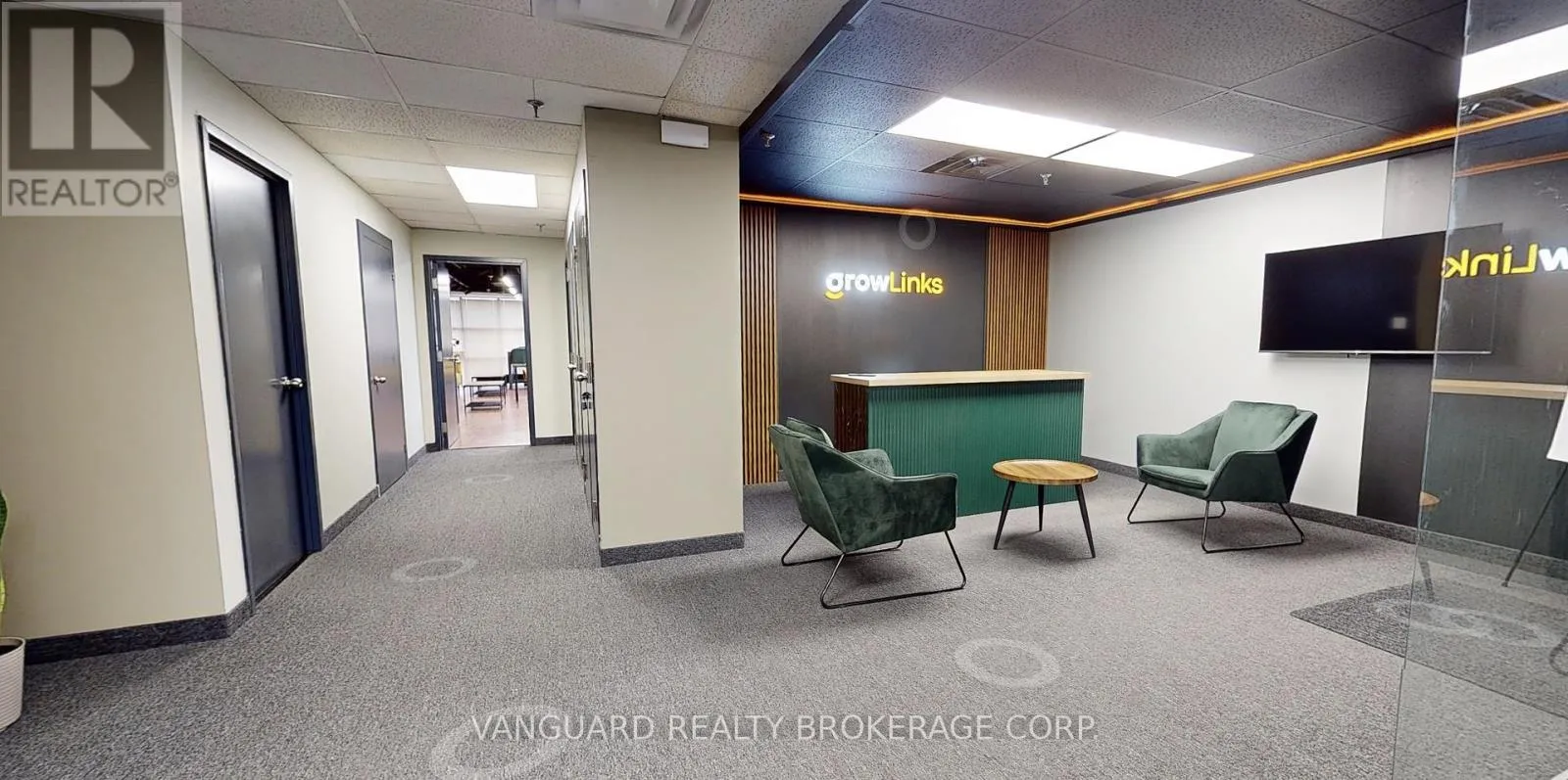 Offices for rent: 1a - 200 W Beaver Creek Road, Richmond Hill, Ontario L4B 1B4