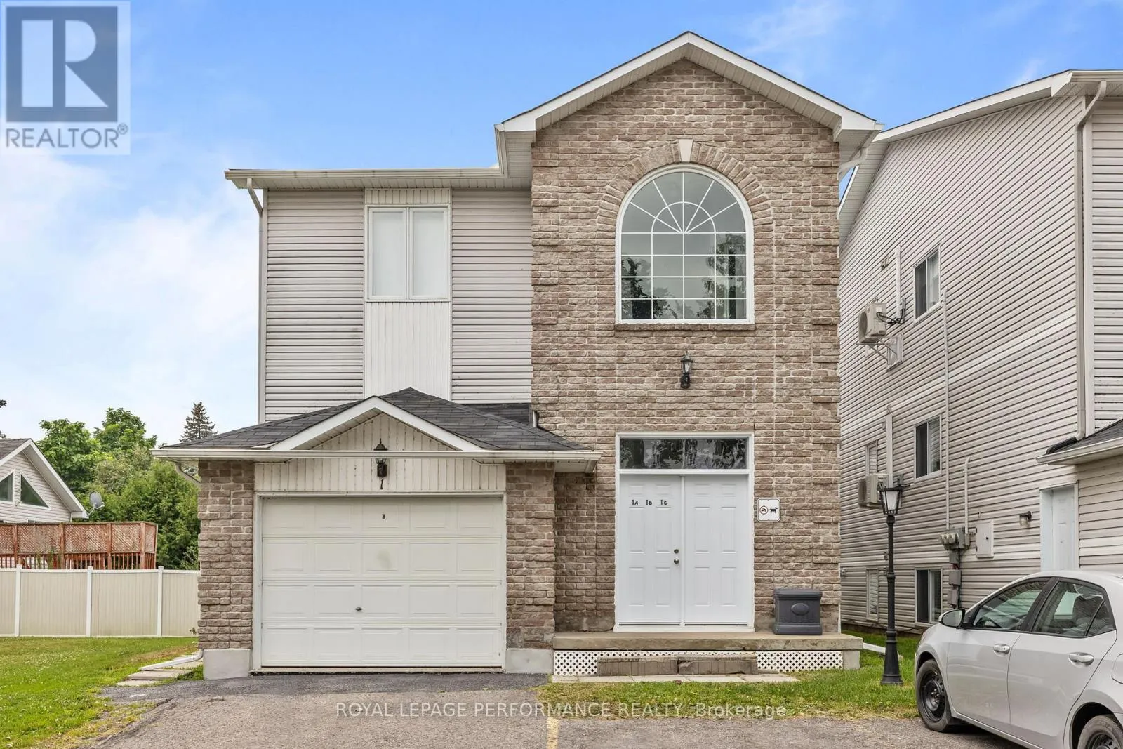 Apartment for rent: 1c - 75 Lapointe Boulevard, Russell, Ontario K0A 1W0