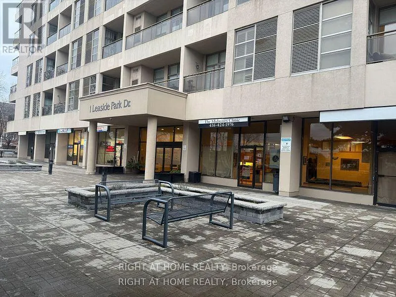 2 - 1 Leaside Park Drive, Toronto, Ontario M4H 1R1