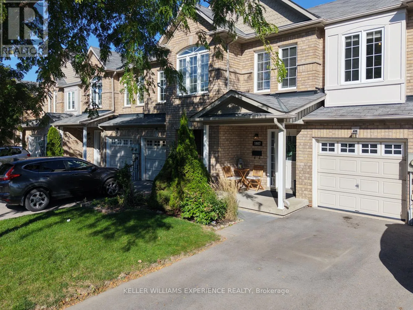 Row / Townhouse for rent: 2 - 1087 Brook Gardens Marsh, Newmarket, Ontario L3Y 8W6