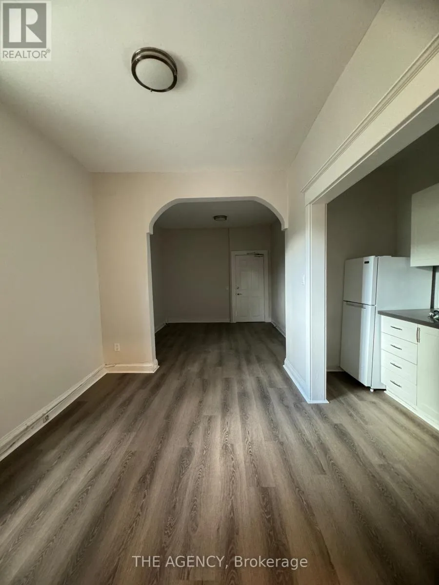 Other for rent: 2 - 133 John Street S, Hamilton, Ontario L8N 2C3