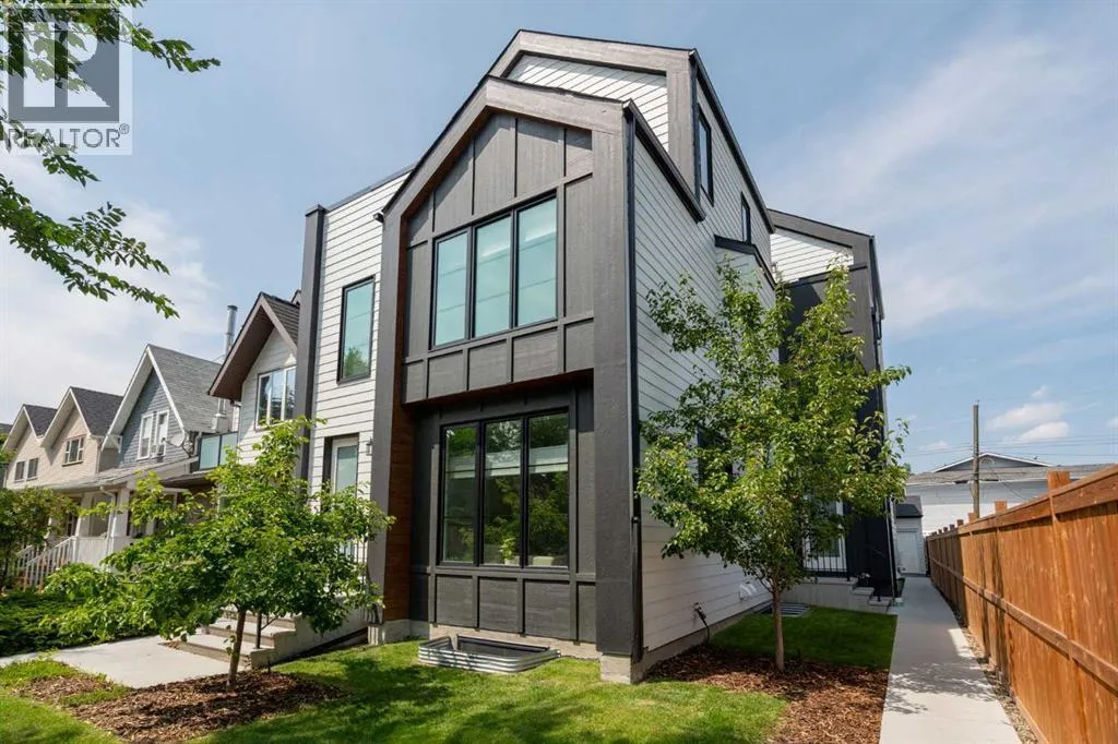 Row / Townhouse for rent: 2, 136 21 Avenue Ne, Calgary, Alberta T2E 1S2