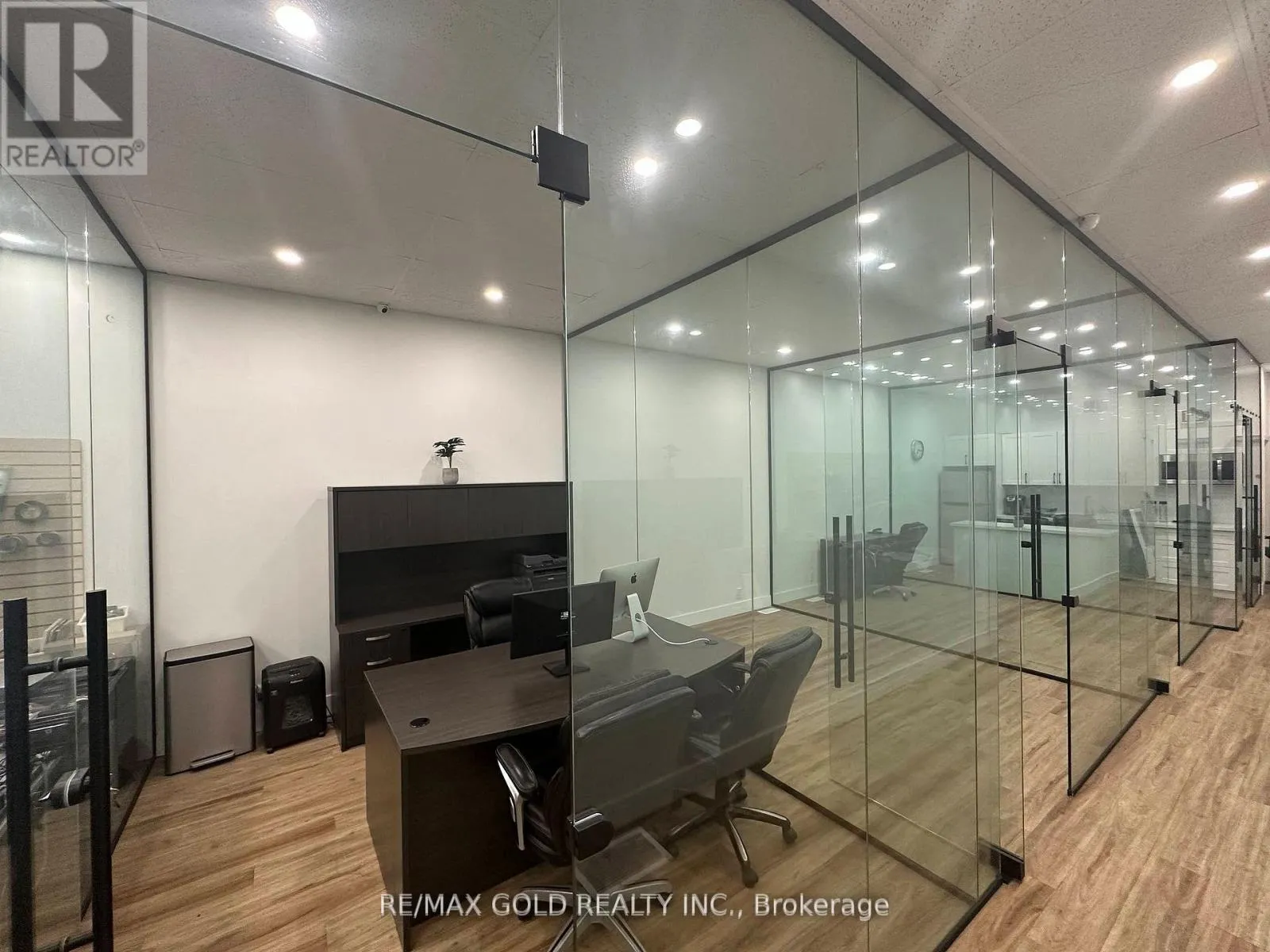 Offices for rent: 2 - 136 Guelph Street, Halton Hills, Ontario L7G 4A1