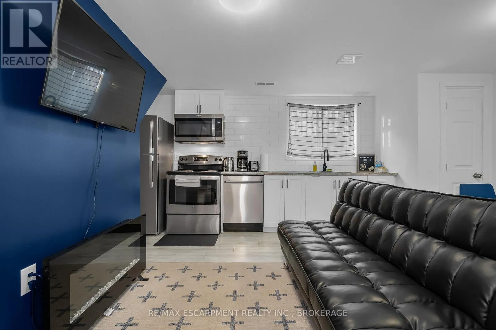 House for rent: 2 - 16 Golden Boulevard E, Welland, Ontario L3B 1H2