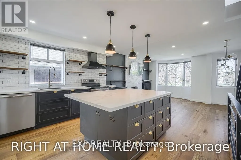 House for rent: #2 - 162 Bartlett Avenue, Toronto, Ontario M6H 3G1