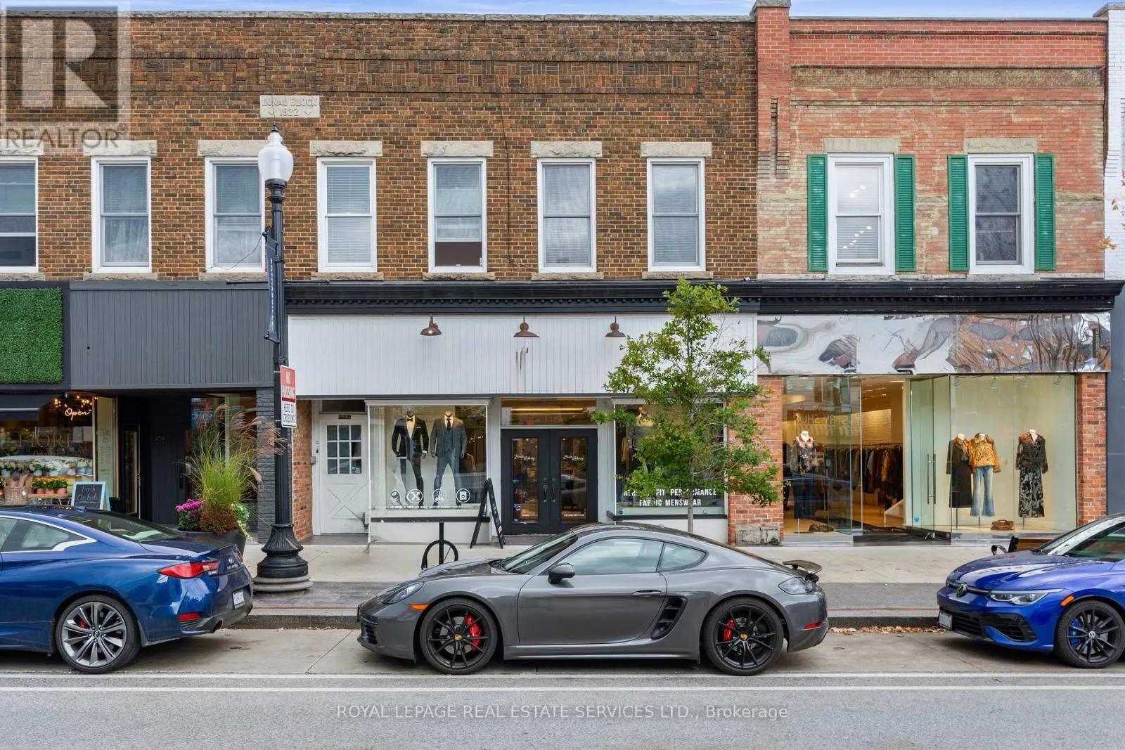 Other for rent: 2 - 179 Lakeshore Road E, Oakville, Ontario L6J 1H5