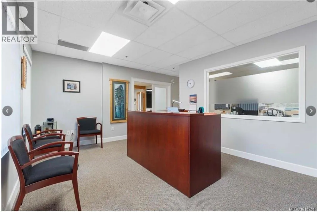 Commercial Mix for rent: 2 180 2nd Ave W, Qualicum Beach, British Columbia V9K 2T5