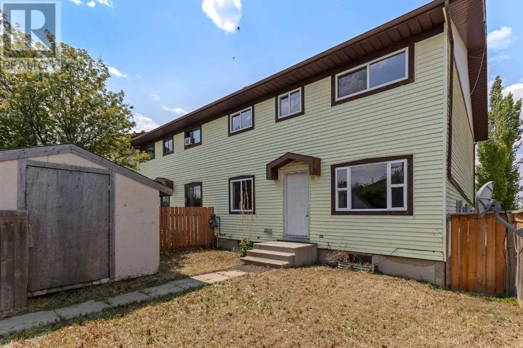 Row / Townhouse for rent: 2, 19 3 Avenue Se, Marshall, Saskatchewan S0M 1R0