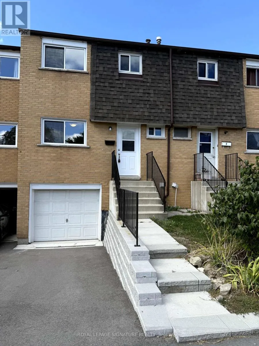Row / Townhouse for rent: 2 - 20 Anna Capri Drive, Hamilton, Ontario L8W 1M6