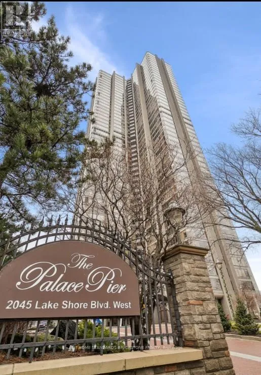 2 - 2045 Lake Shore Boulevard W, Toronto, Ontario M8V 2Z6