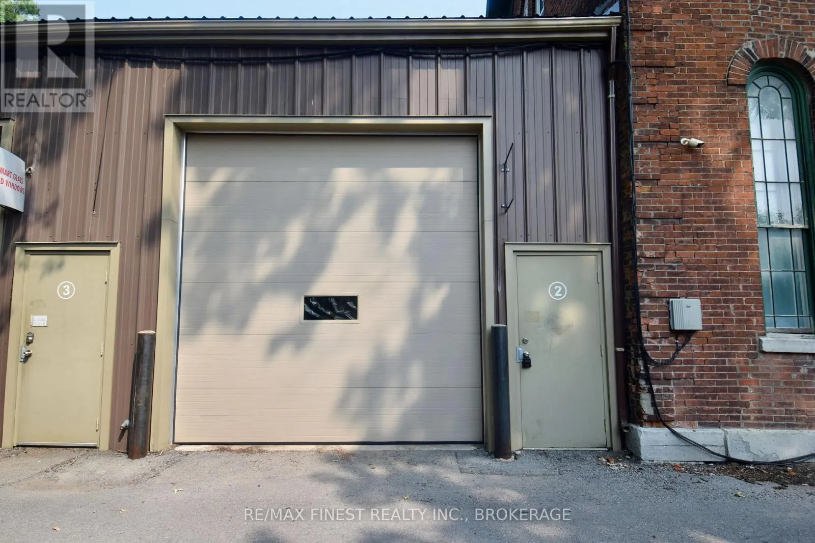 Warehouse for rent: 2 - 212 Camden Road, Greater Napanee, Ontario K7R 1E3