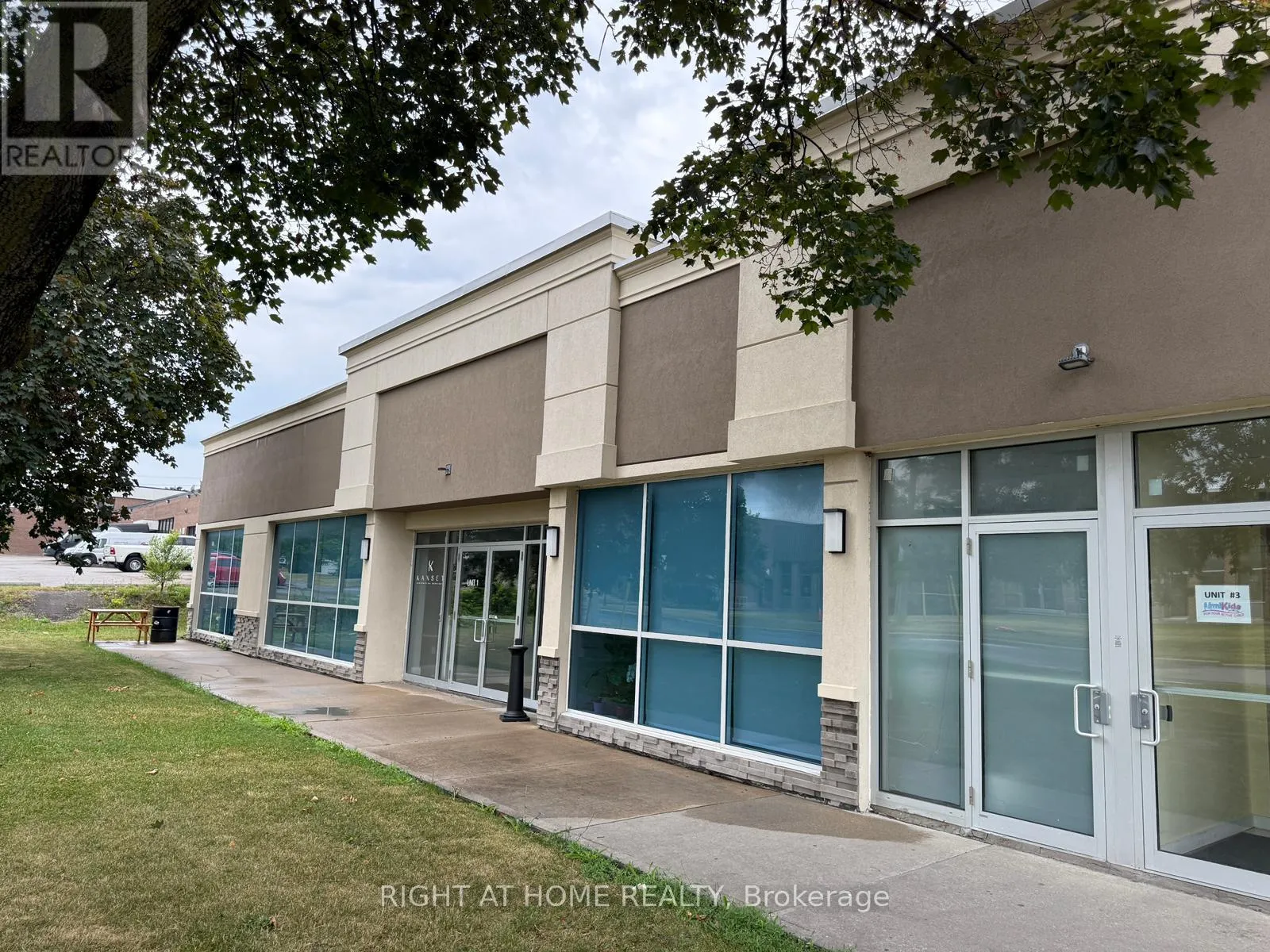 Offices for rent: 2 - 300 Supertest Road, Toronto, Ontario M3J 2M2