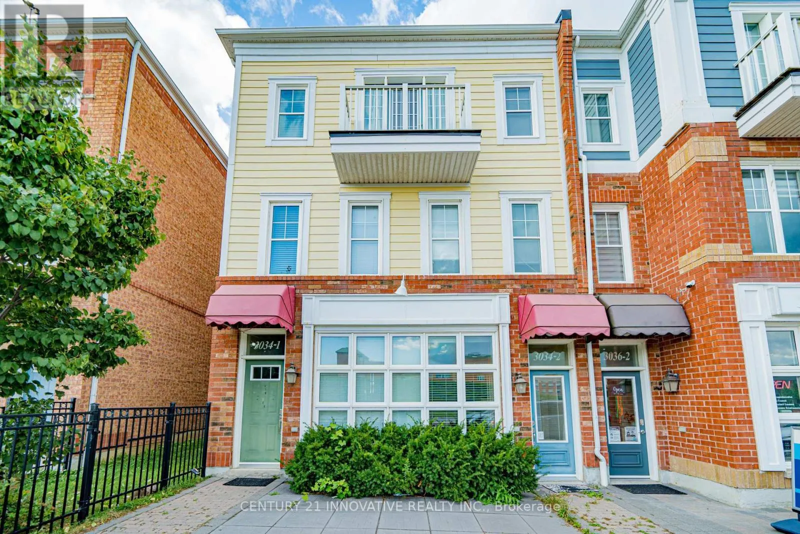 Row / Townhouse for rent: 2 - 3034 Bur Oak Avenue, Markham, Ontario L6B 0R1