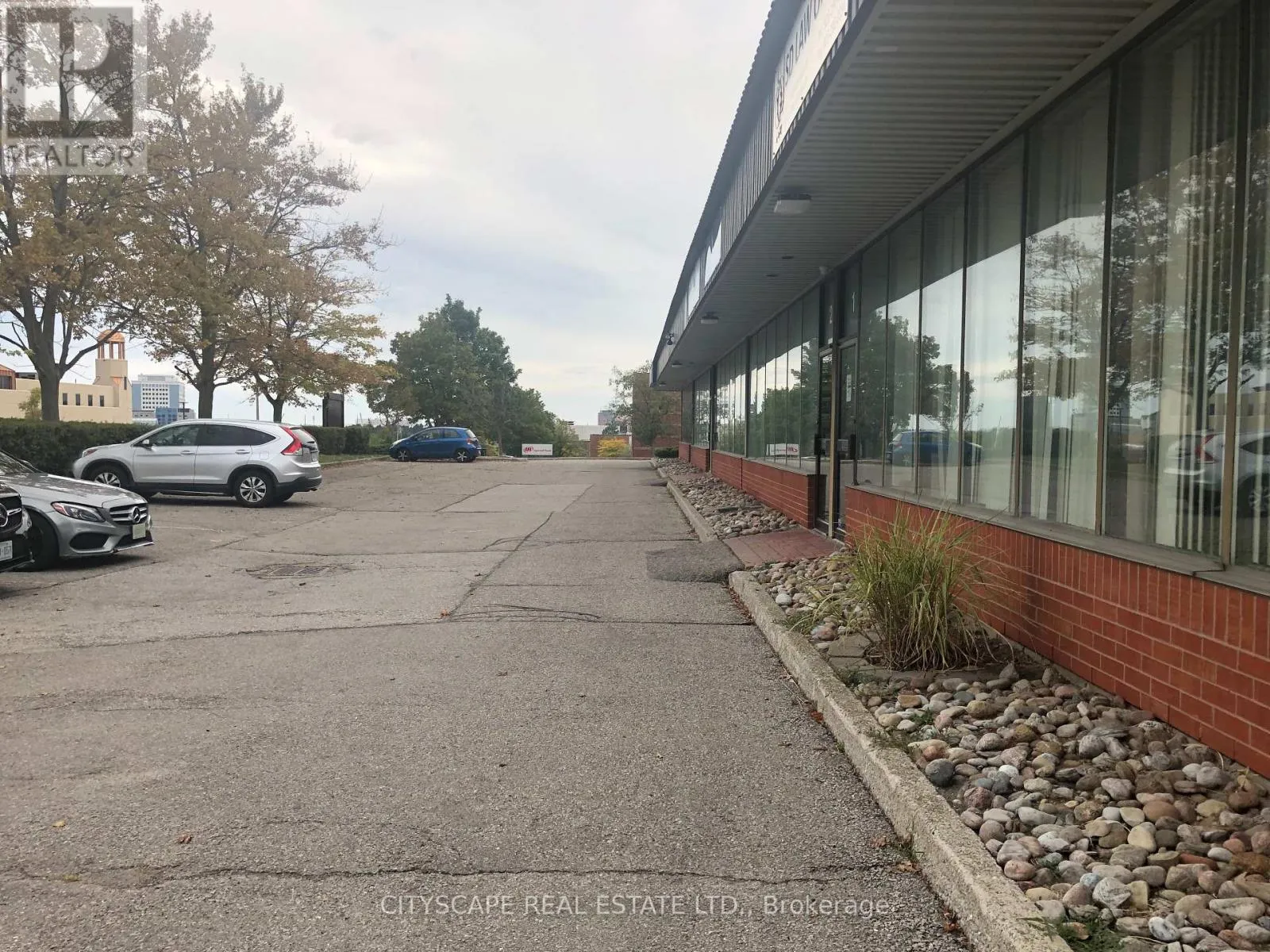 Offices for rent: 2 - 315 Traders Boulevard, Mississauga, Ontario L4Z 3E4