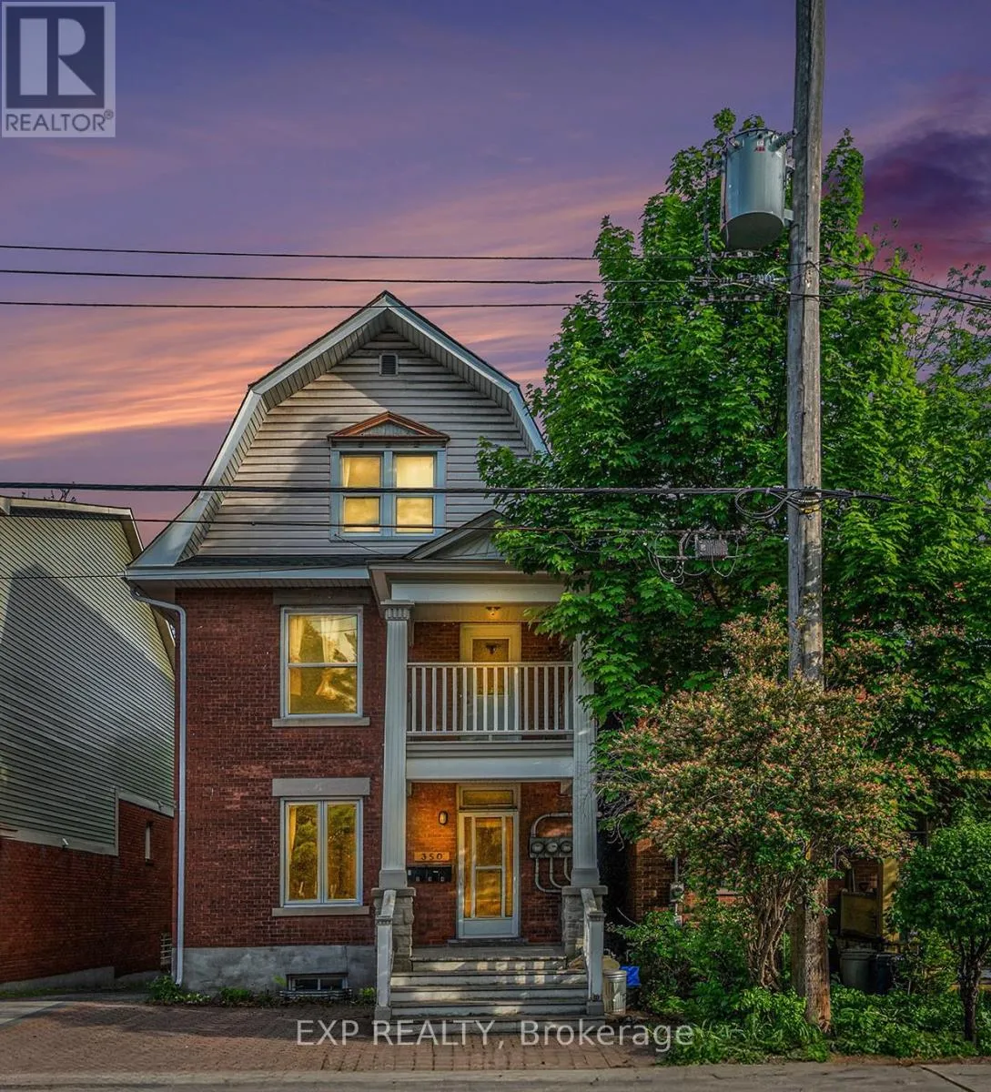 Triplex for rent: 2 - 350 Fifth Avenue, Ottawa, Ontario K1S 2N8