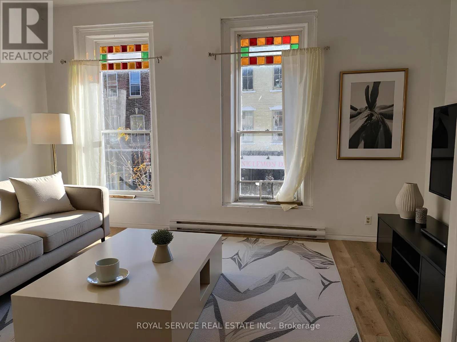 Triplex for rent: 2 - 36 King Street, Cobourg, Ontario K9A 2L9