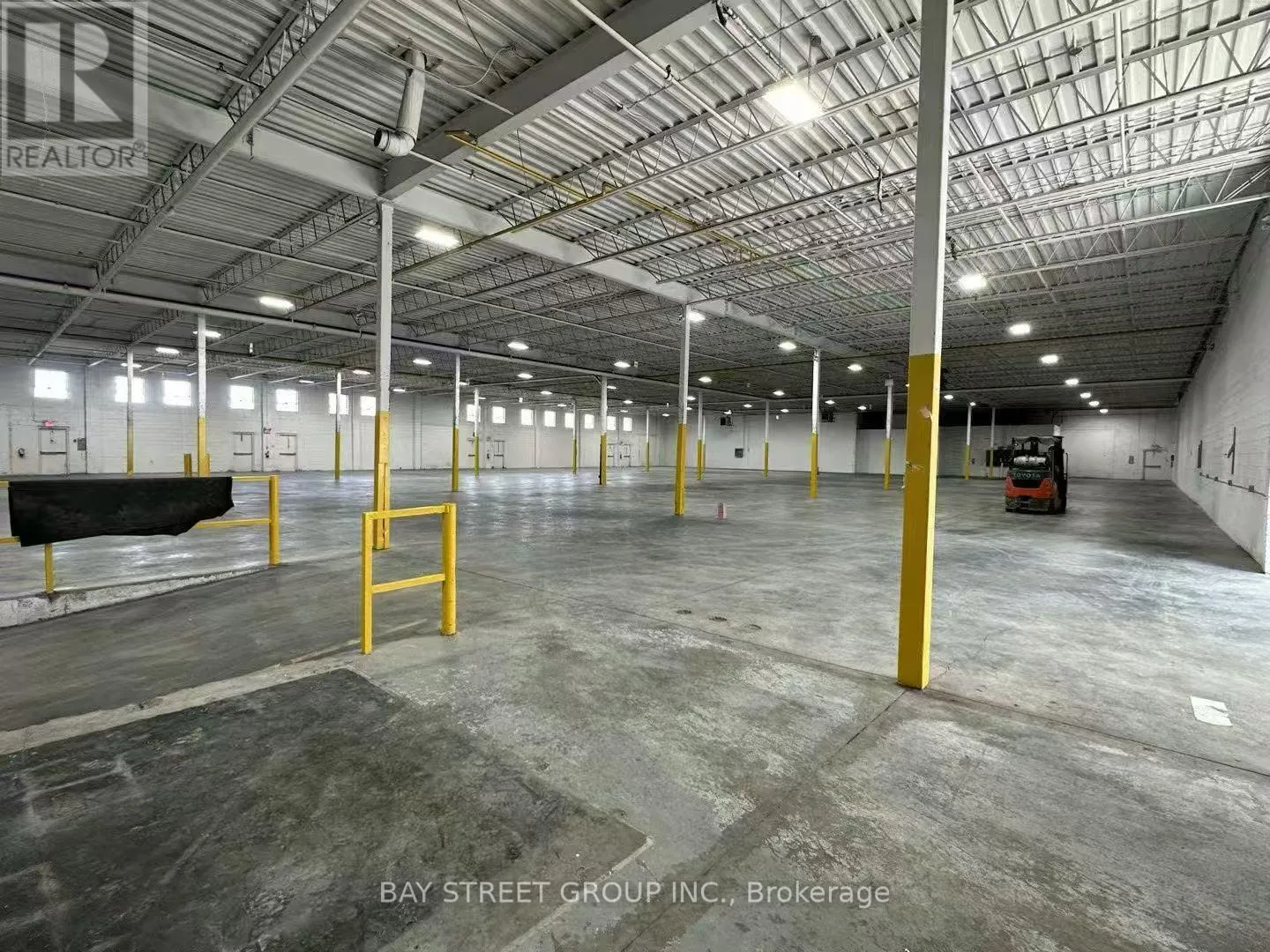 Multi-Tenant Industrial for rent: 2 - 36 Shelley Road, Richmond Hill, Ontario L4C 5G3