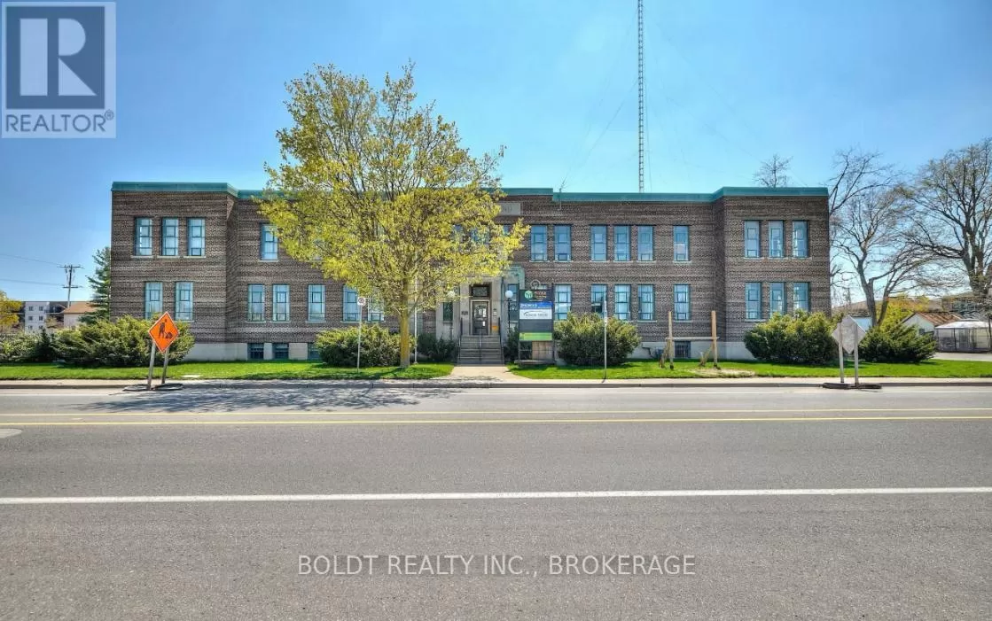 Offices for rent: 2 - 411 East Main Street, Welland, Ontario L3B 3X3