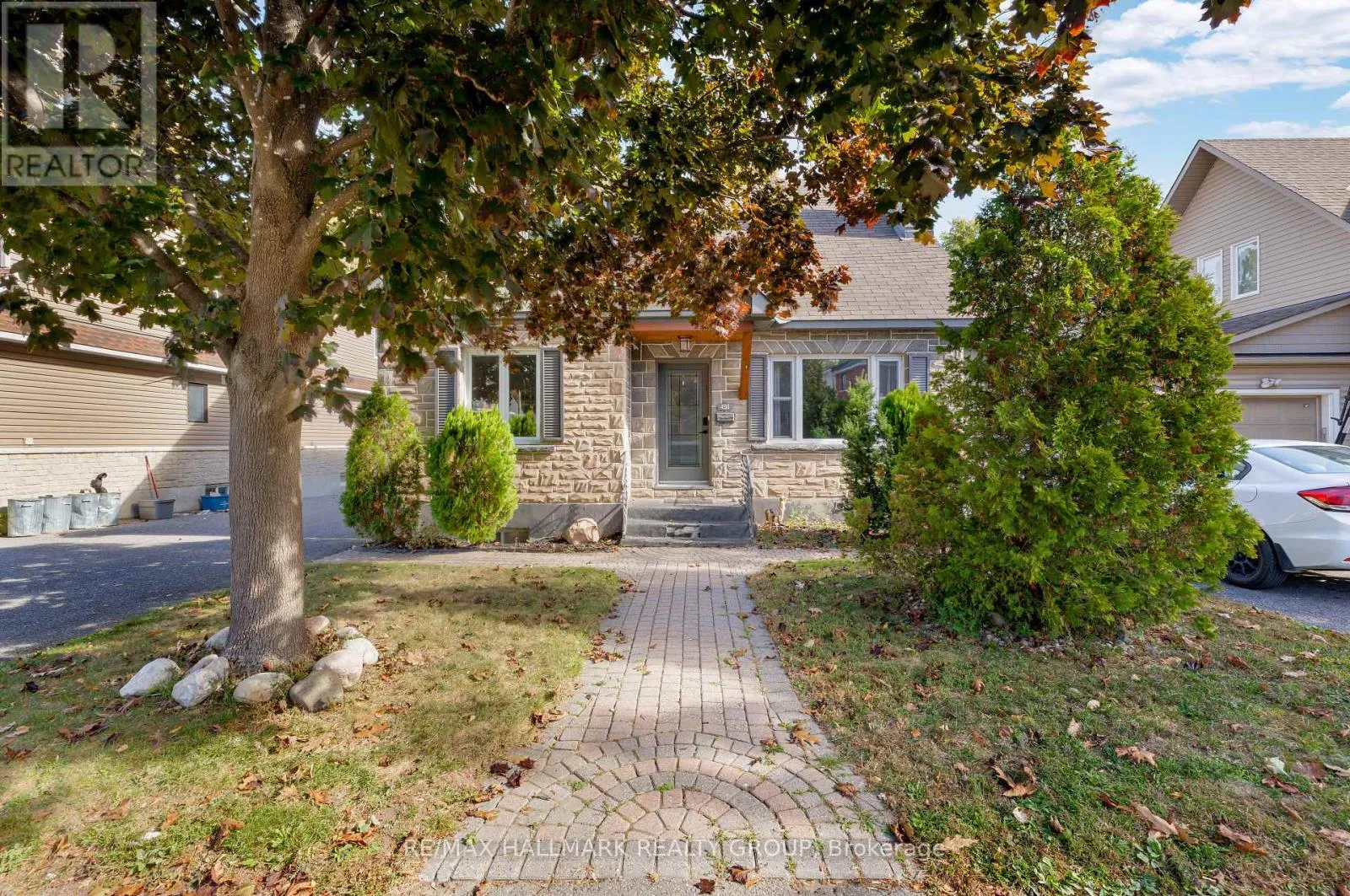 Duplex for rent: 2 - 491 Evered Avenue, Ottawa, Ontario K1Z 5K9