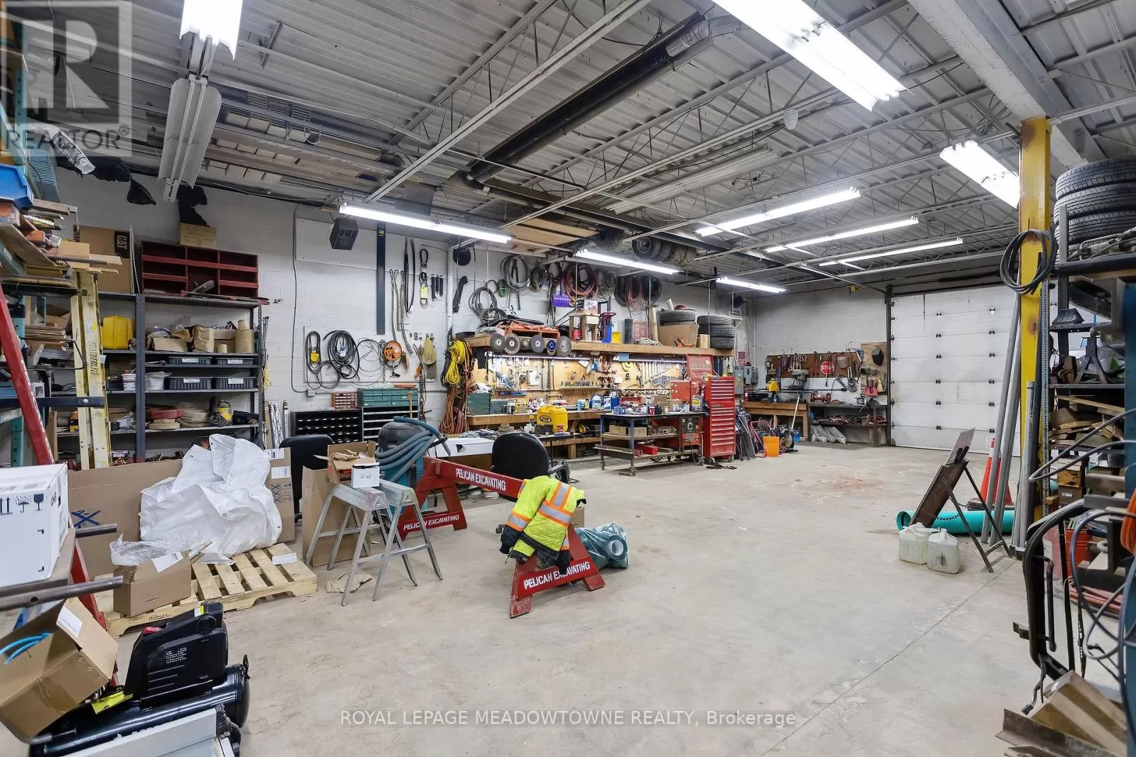 Warehouse for rent: 2 - 500 Maltby Road E, Guelph, Ontario N1L 1G4