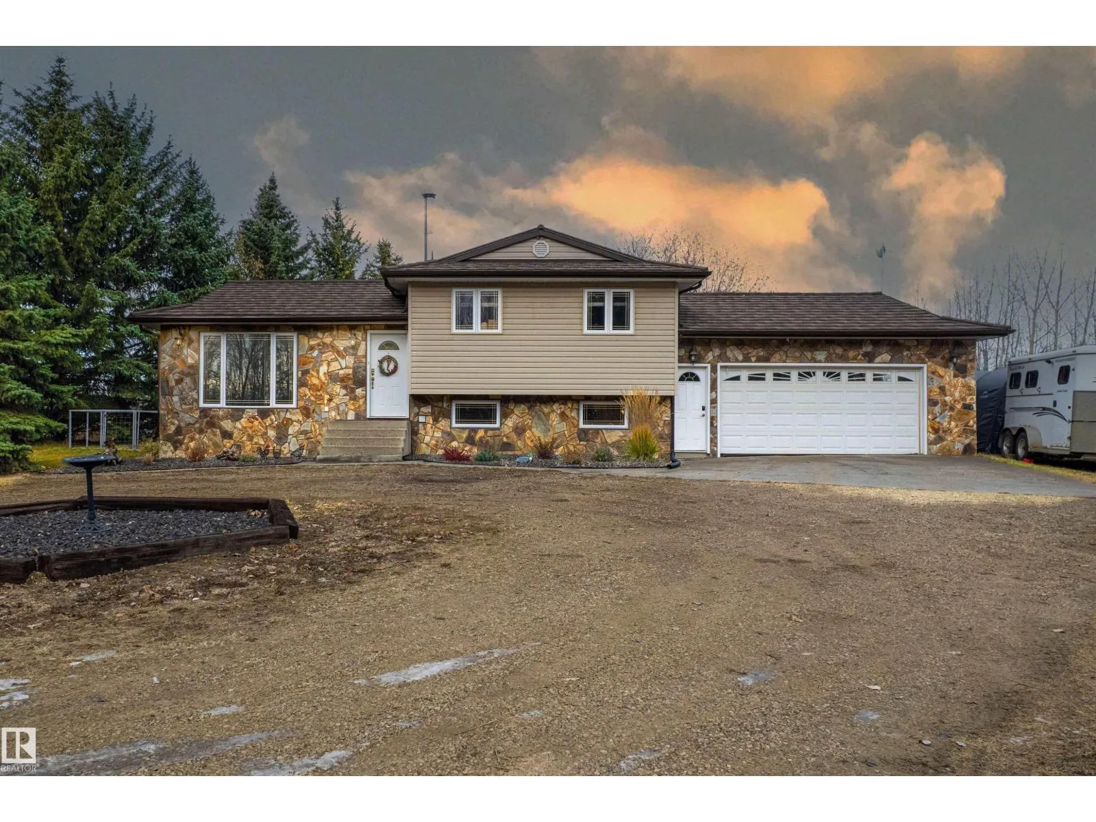 House for rent: #2 52510 Rge Road 213, Rural Strathcona County, Alberta T8G 2E6