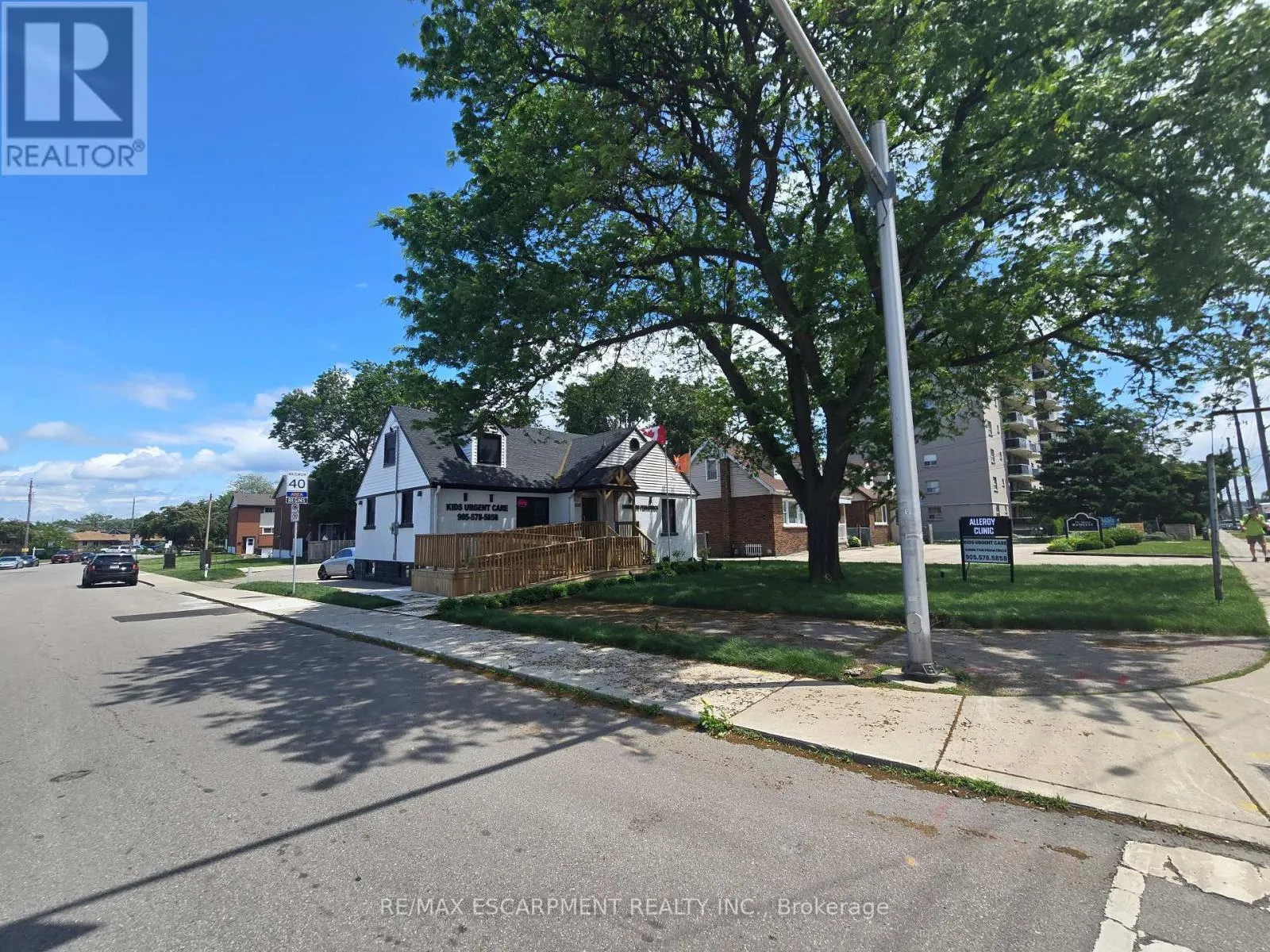 Offices for rent: 2 - 531 Queenston Road, Hamilton, Ontario L8K 1J7