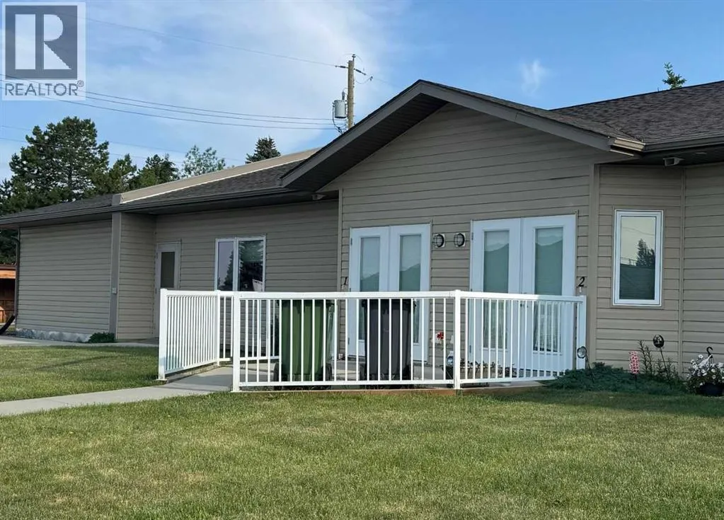 Row / Townhouse for rent: 2, 5414 51 Street, Rimbey, Alberta T0C 2J0