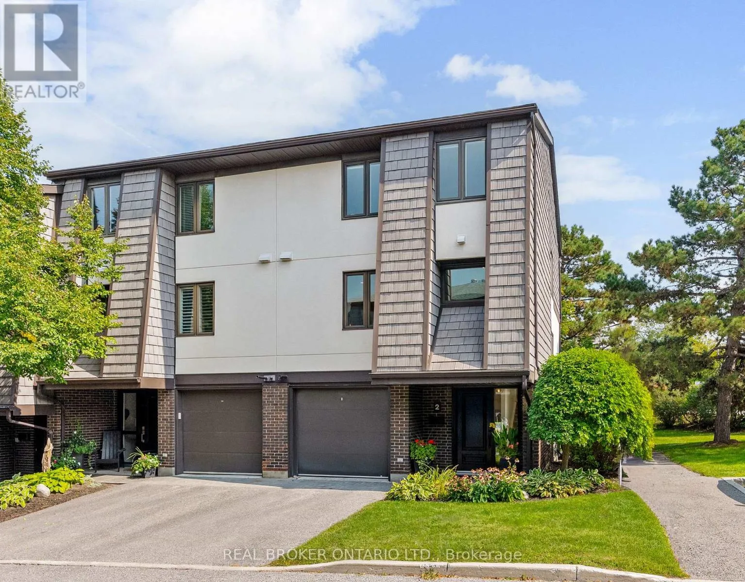 Row / Townhouse for rent: 2 - 655 Richmond Road, Ottawa, Ontario K2A 3Y3